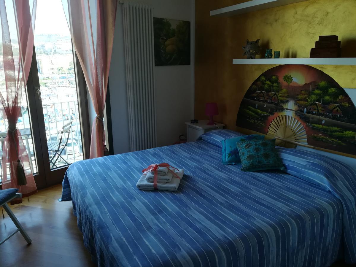 Aria Di Mare Dimorra Bed & Breakfast Pozzuoli Ngoại thất bức ảnh